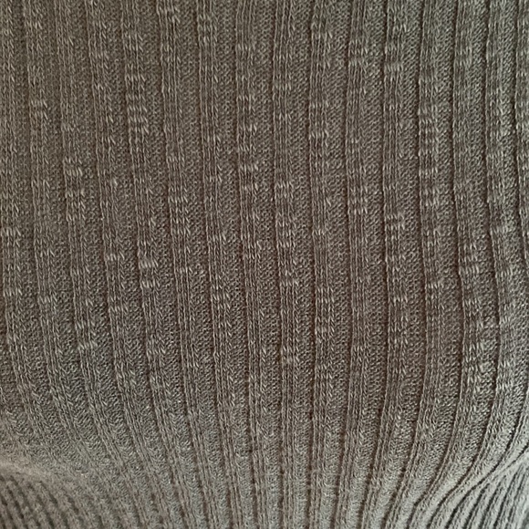 Anthropologie ribbed olive green crewneck sweater with fringed trim - Picture 3 of 7